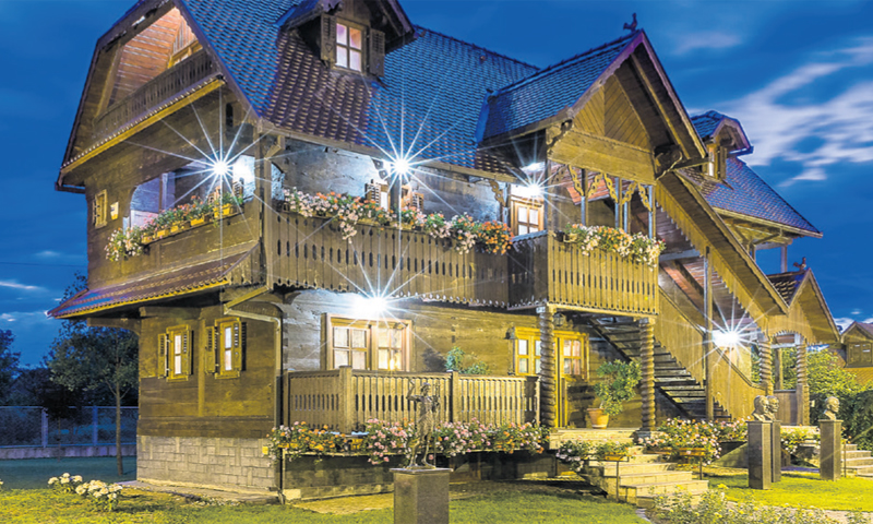 Svega 11 kilometara od centra Zagreba u Maloj Mlaki smješten je Etno park