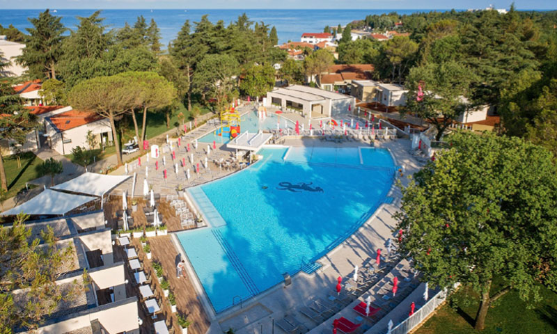 Ove  godine Plava Laguna prvi put knjiži prihode s Istraturistom, a u šest mjeseci 2018. ima najveću