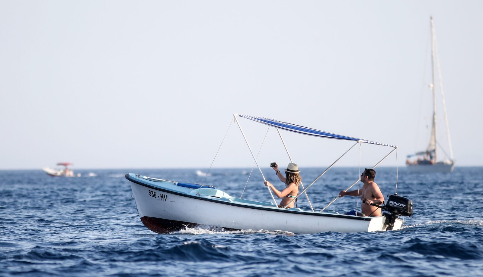 Gust i raznolik pomorski promet ispred hvarske luke, Foto: Petar Glebov / Pixsell