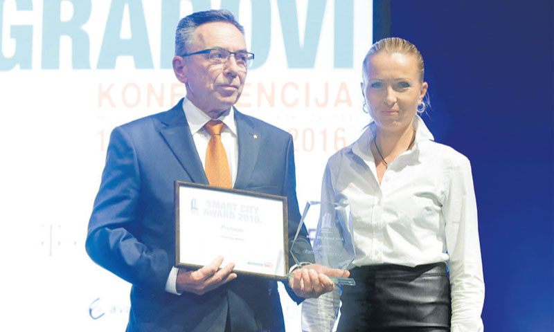 Predsjednica Uprave Večernjeg lista Andrea Borošić predala je nagradu gradonačelniku Ivanca Miloradu