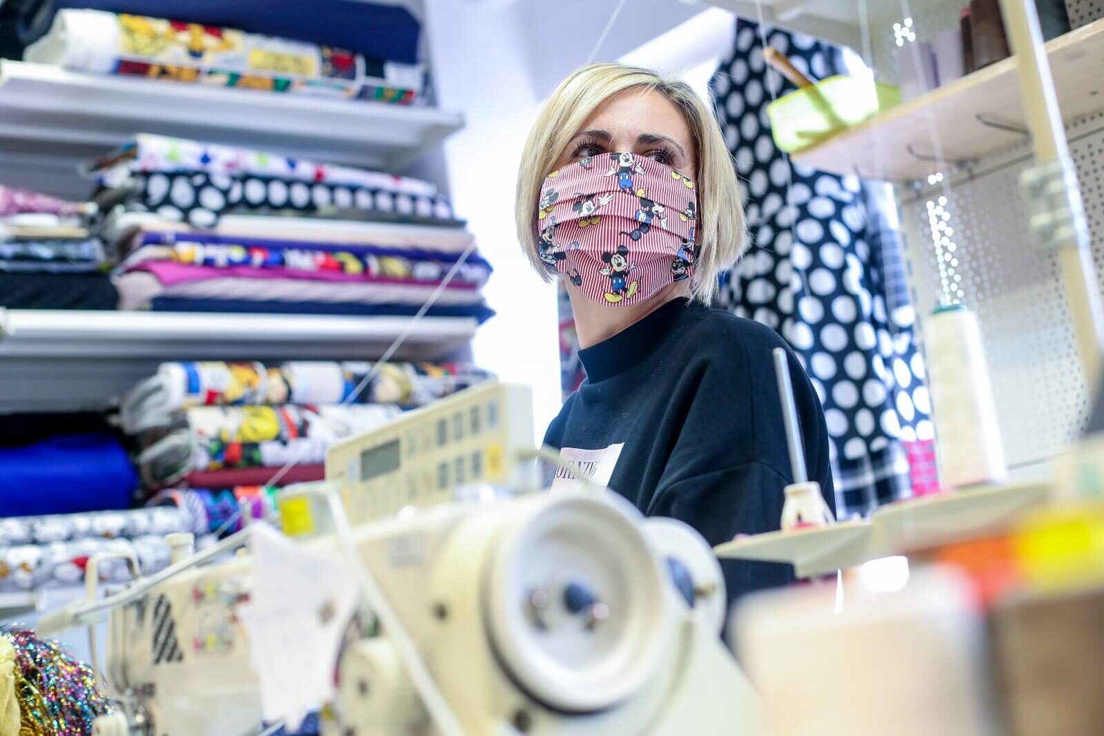 Zagreb: Domaći dizajner kreirao maske 'protiv' koronavirusa