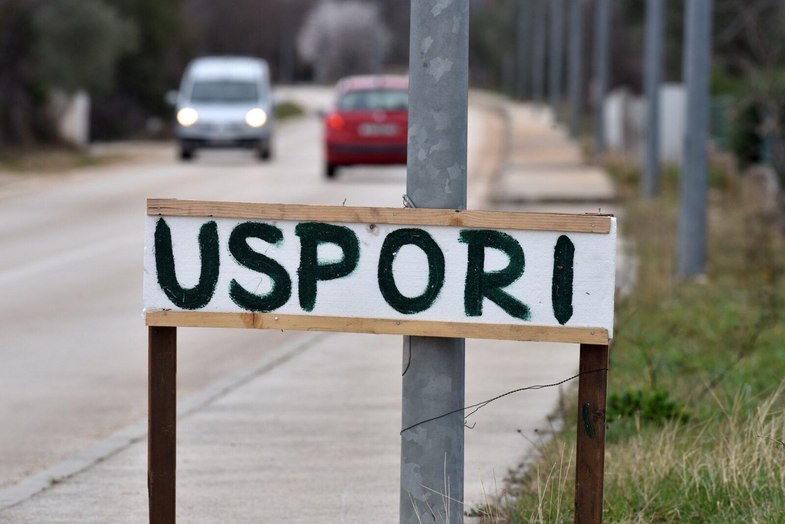 U Gaćelezima postavljem znak 