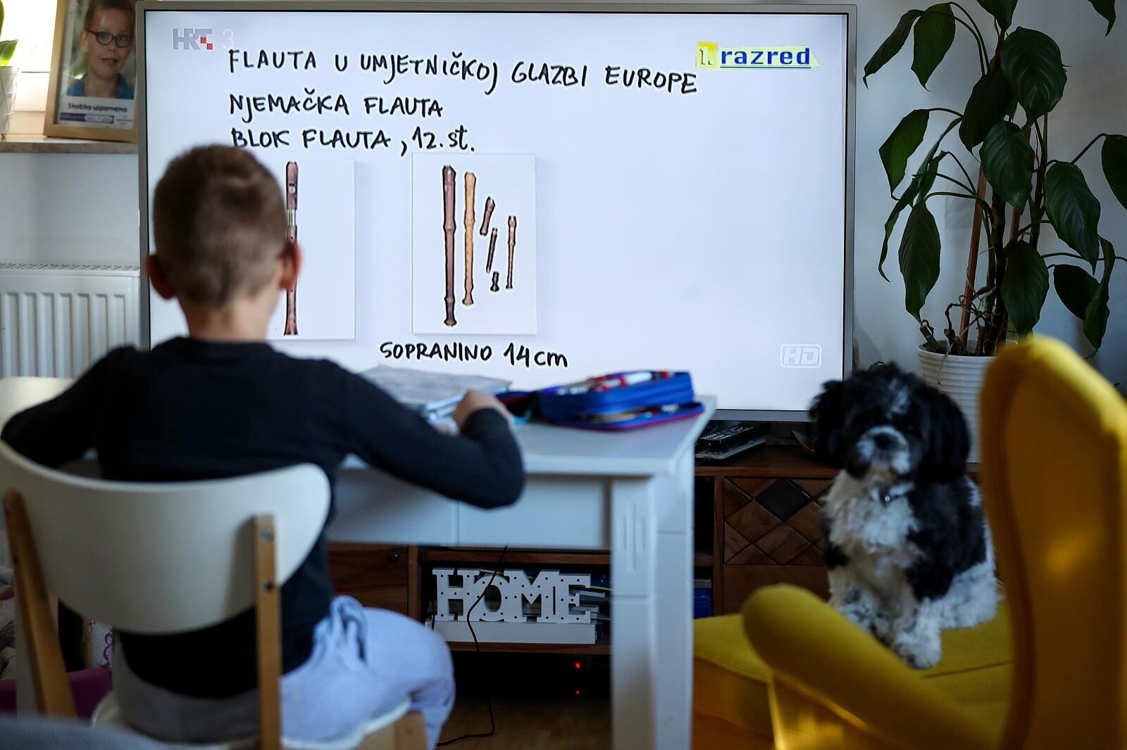 Zagreb: Za učenike nižih razreda nastava se emitira na trećem programu HRT-a