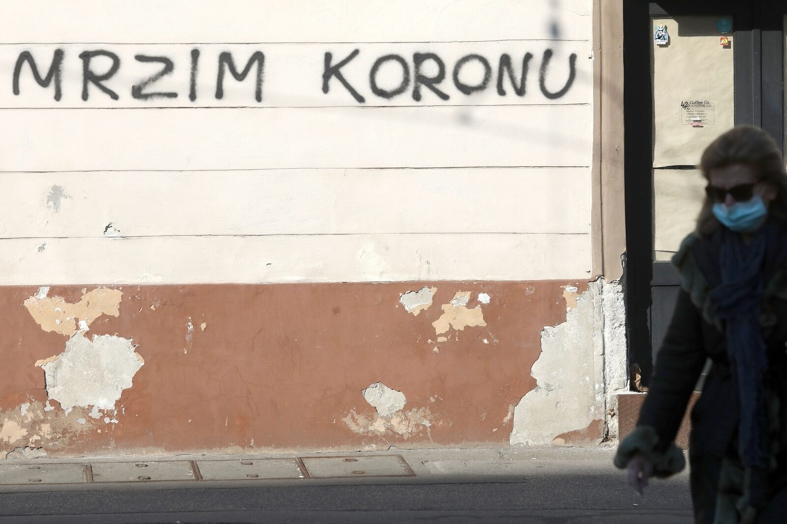 Zagreb: Osvanuo grafit Mrzim koronu