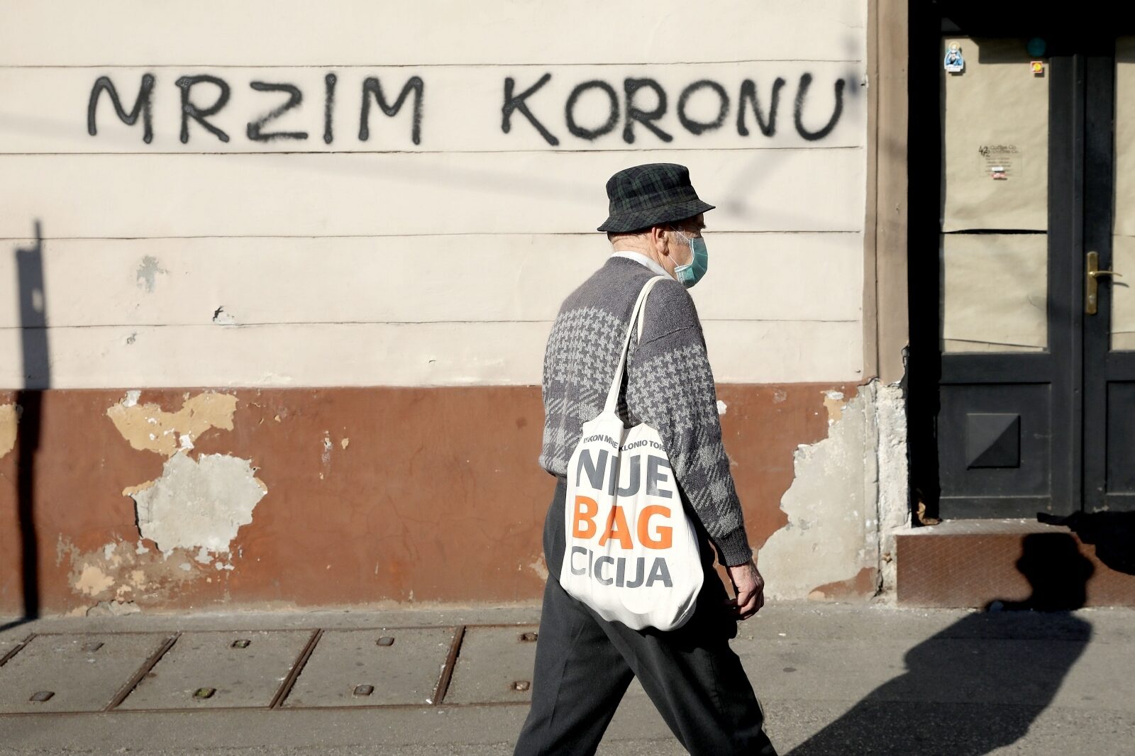 Zagreb: Osvanuo grafit Mrzim koronu