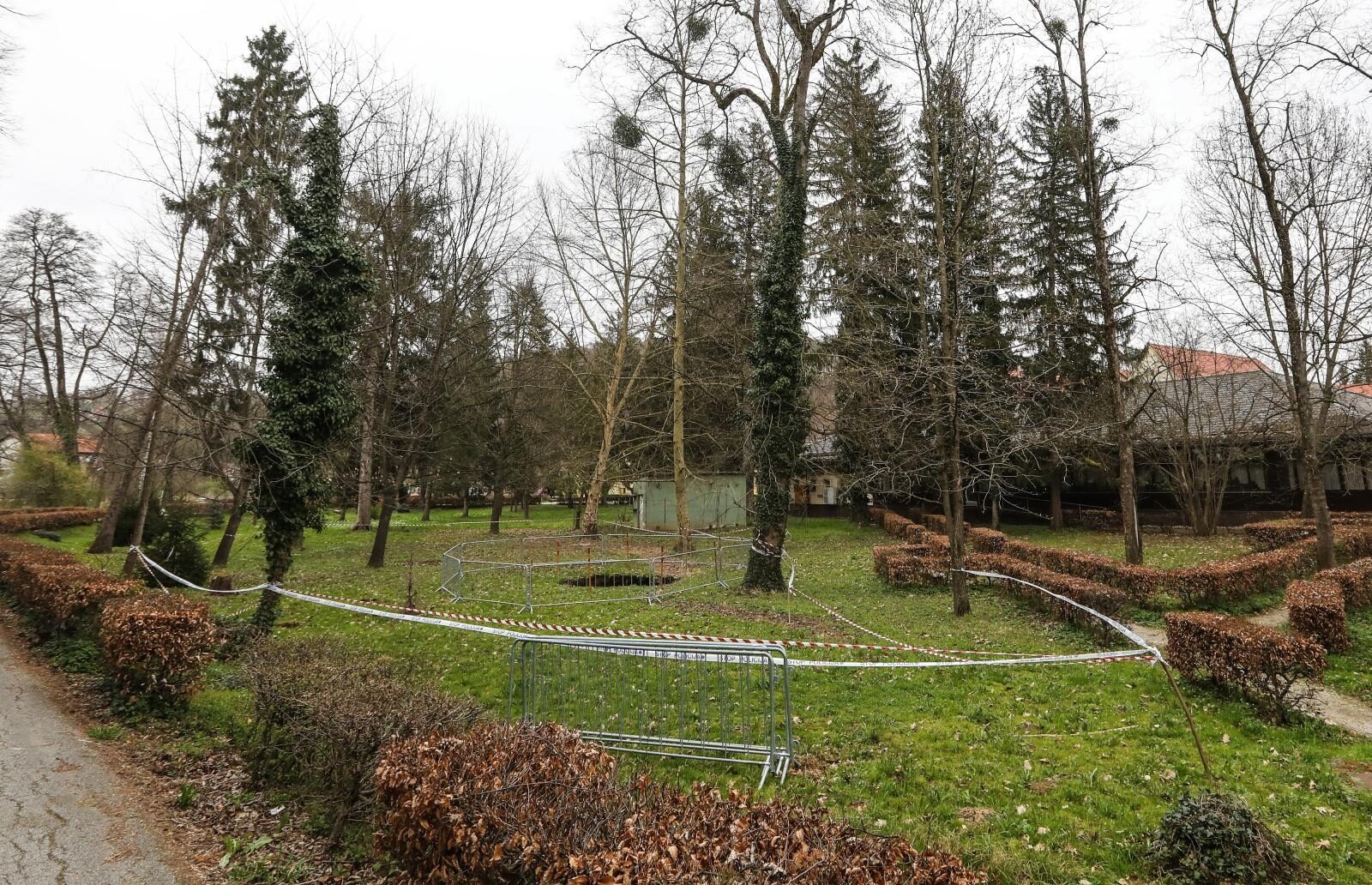 U Stubičkim Toplicama  nakon potresa otvorila se rupa u zemlji