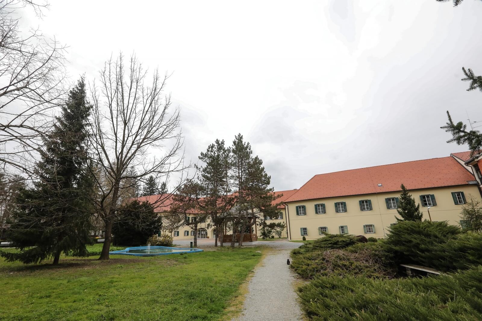 U Stubičkim Toplicama  nakon potresa otvorila se rupa u zemlji