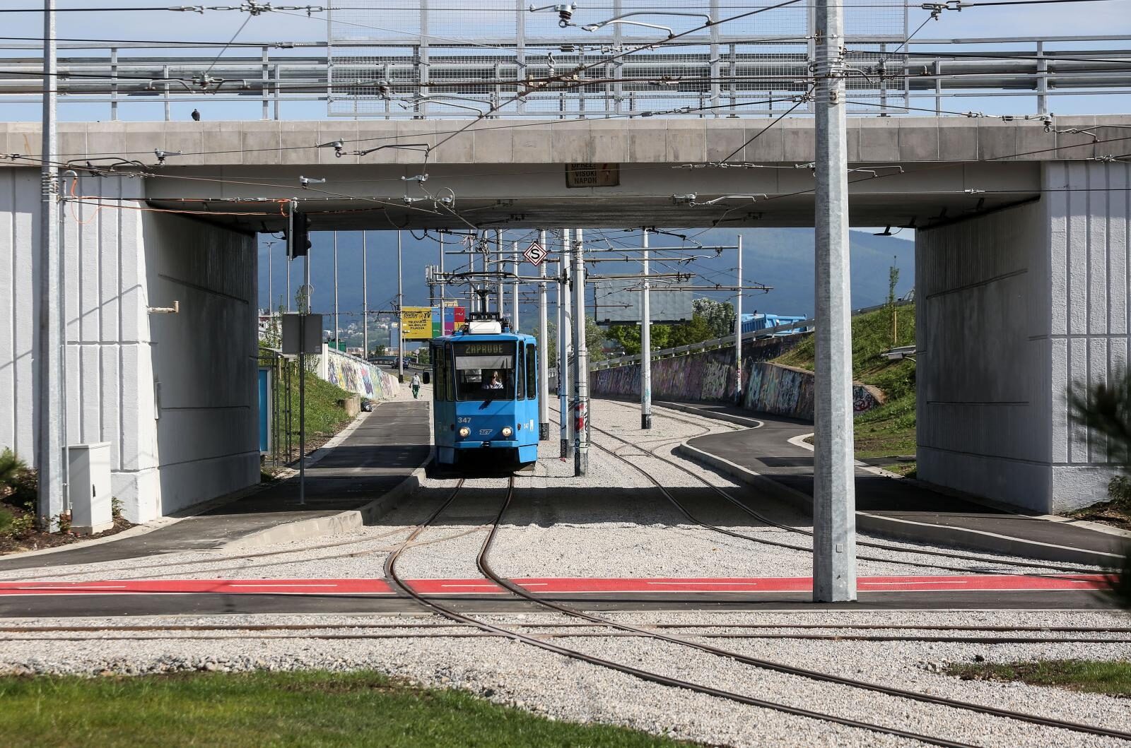 Zagreb: Prvi tramvaji prometuju na rakonstruiranoj trasi rotora