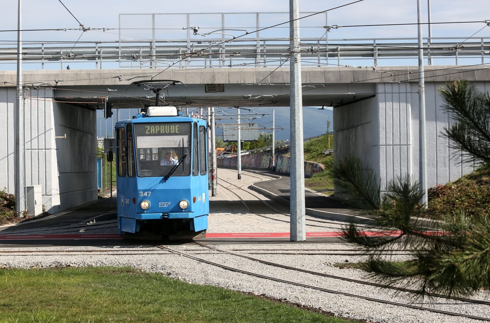 Zagreb: Prvi tramvaji prometuju na rakonstruiranoj trasi rotora