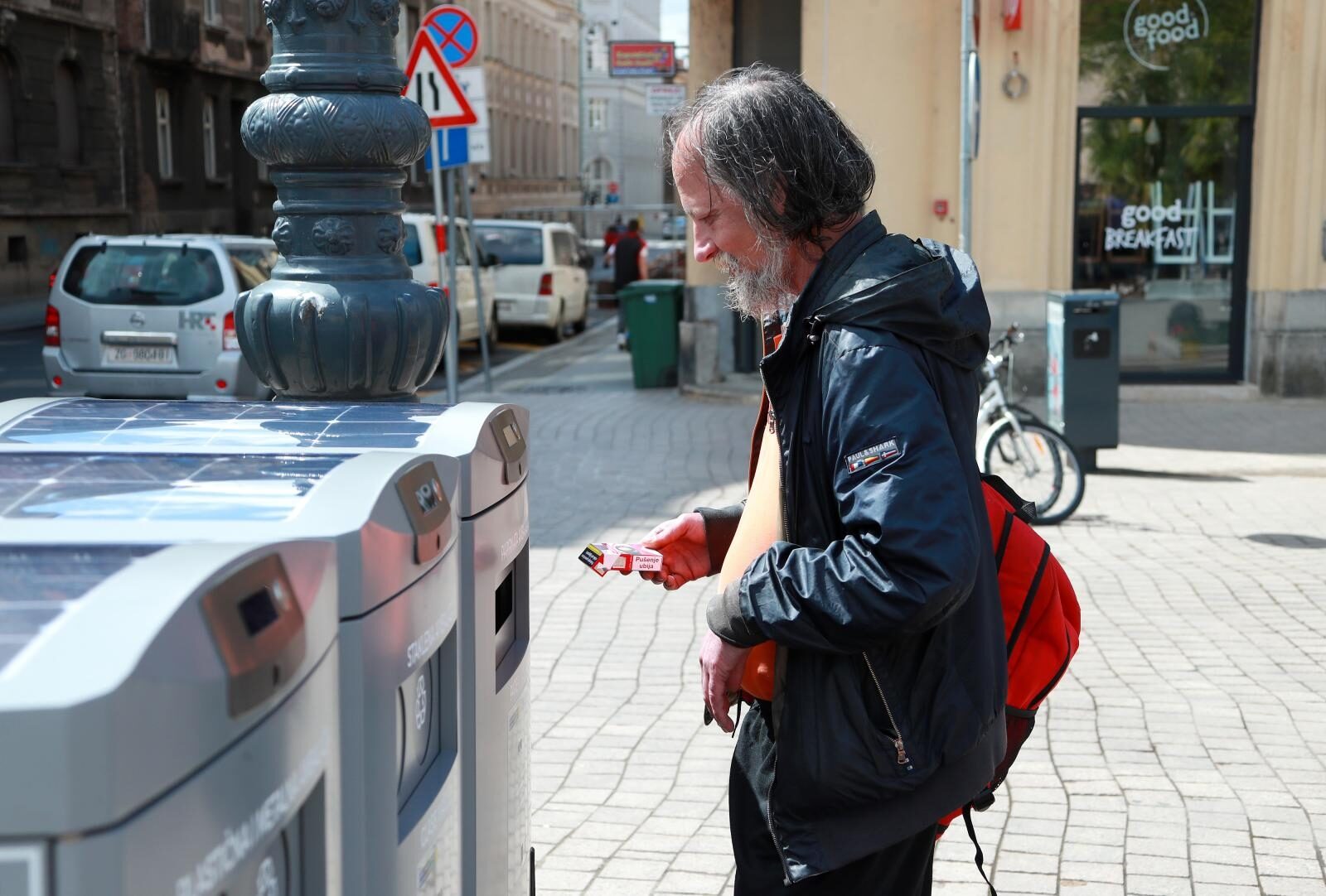 Zagreb: Na Europskom trgu predstavljene pamente kante za otpad