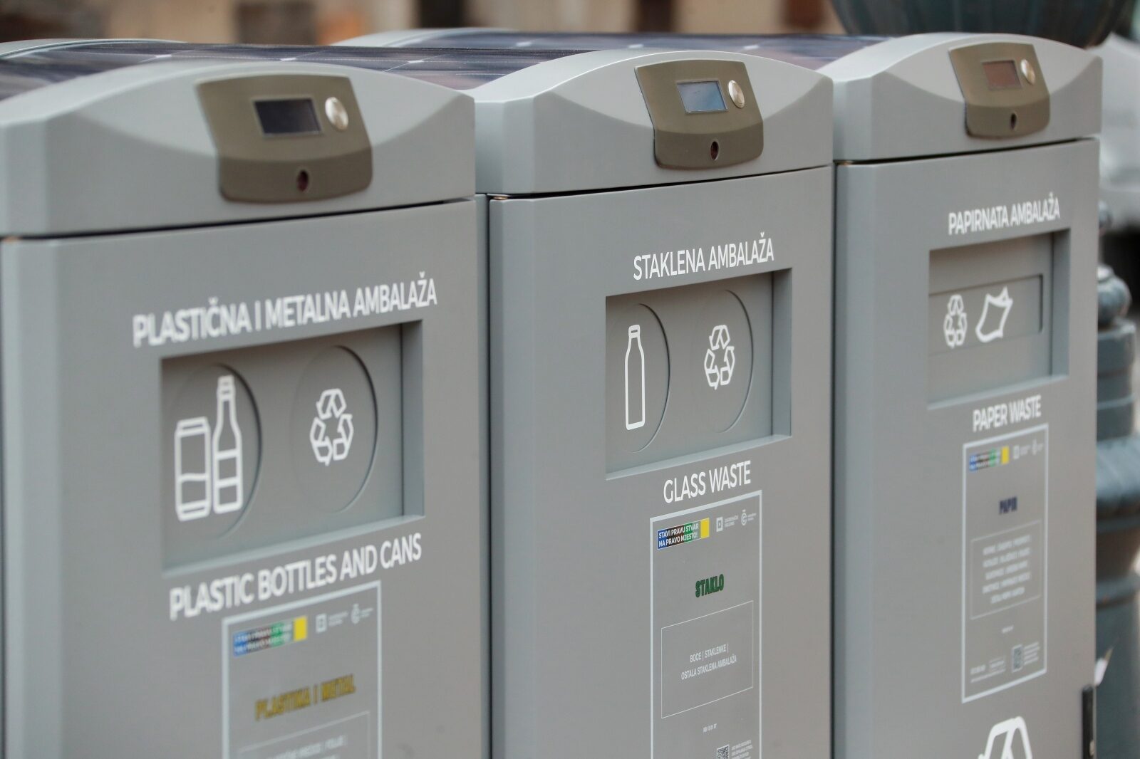 Zagreb: Na Europskom trgu predstavljene pamente kante za otpad