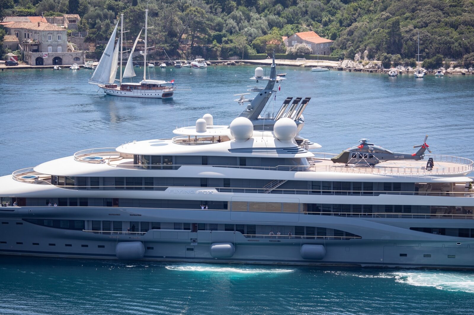 Luksuzna mega jahta Flying Fox stigla u Dubrovnik