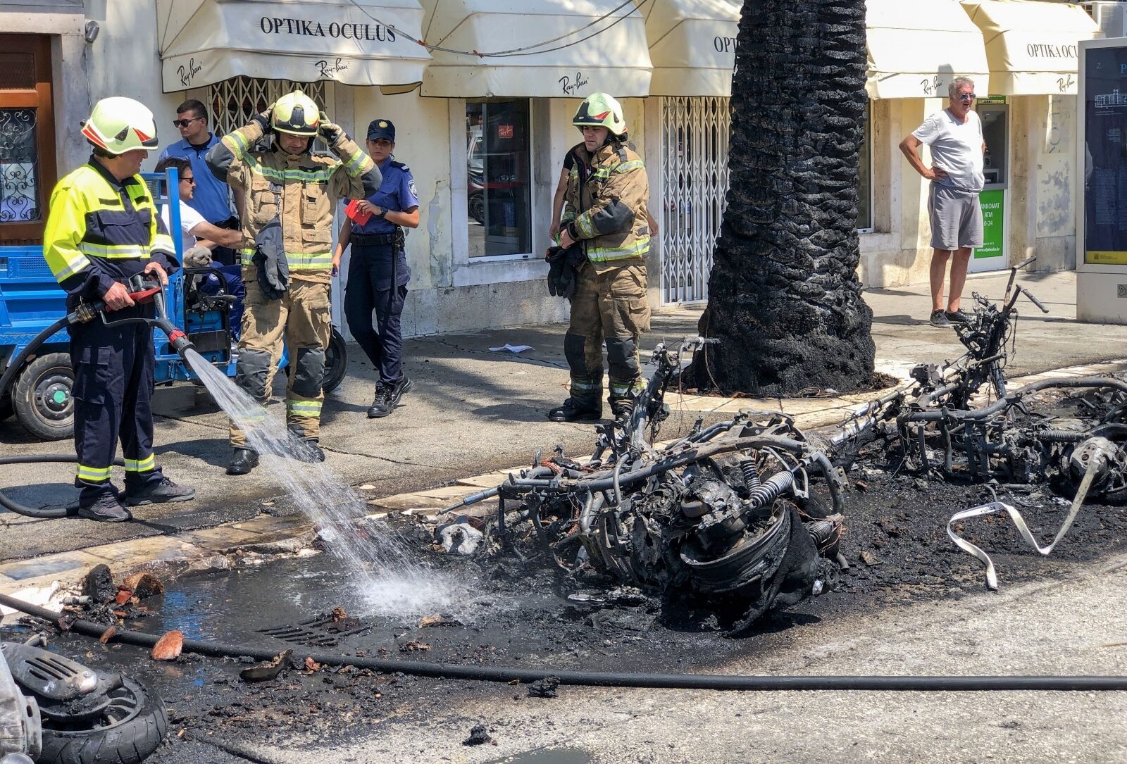 Split: Na Rivi se zapalilo desetak motocikala