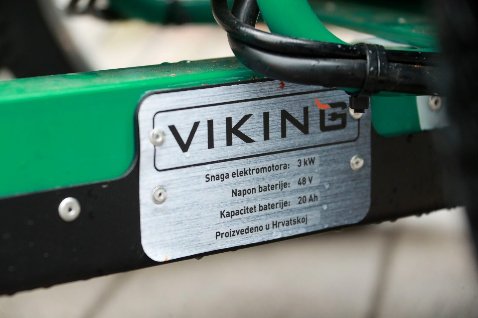 Zagreb: Radnici Čistoće dobili električni bicikl s kantom