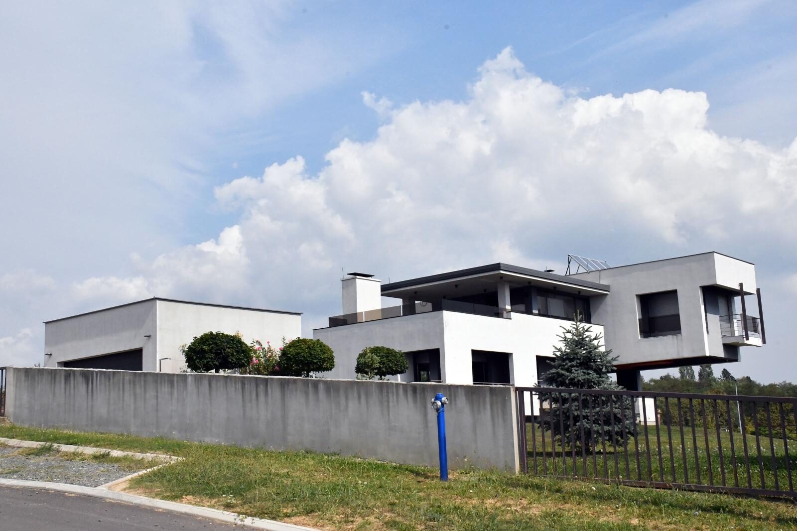 Nova Gradiška: Luksuzna obiteljska kuća osumnjičenog gradonačelnika Vinka Grgića