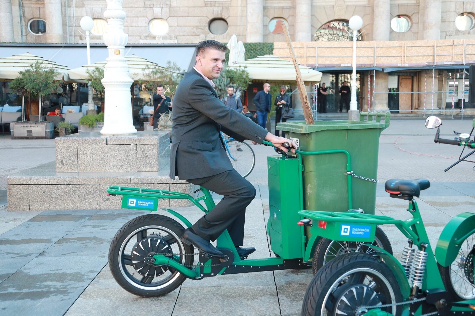 Zagreb: Predstavljene nove električne trokolice podružnice Čistoća