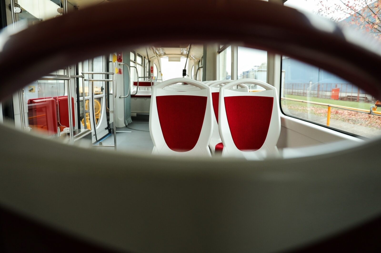 Zagreb: Končar isporučio prvi od šest niskopodnih tramvaja za Republiku Latviju