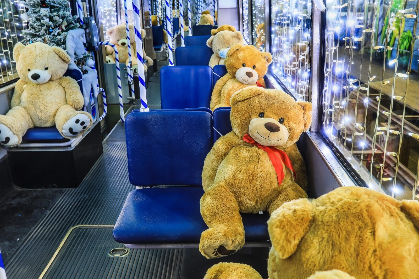Osijek: Umjesto putnika u tramvaju se voze plišani medvjedići