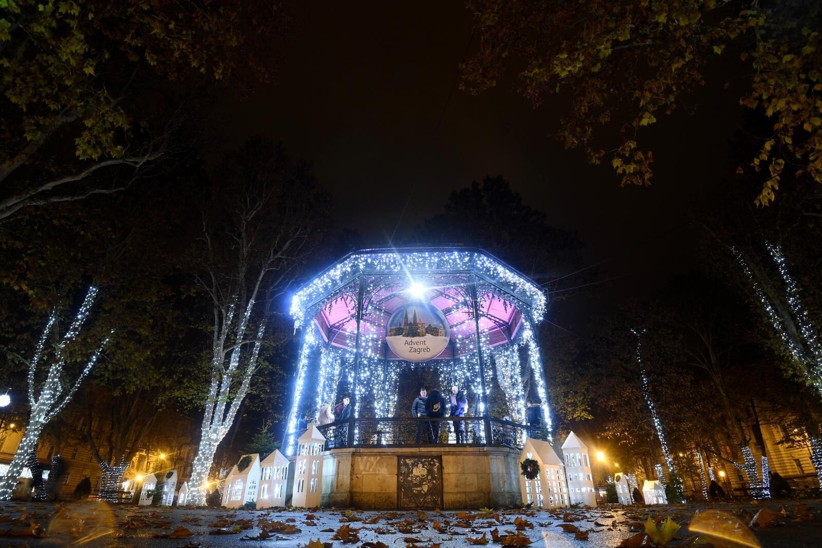 Advent u Zagrebu kakav nikada nije bio - ukrašene i puste ulice