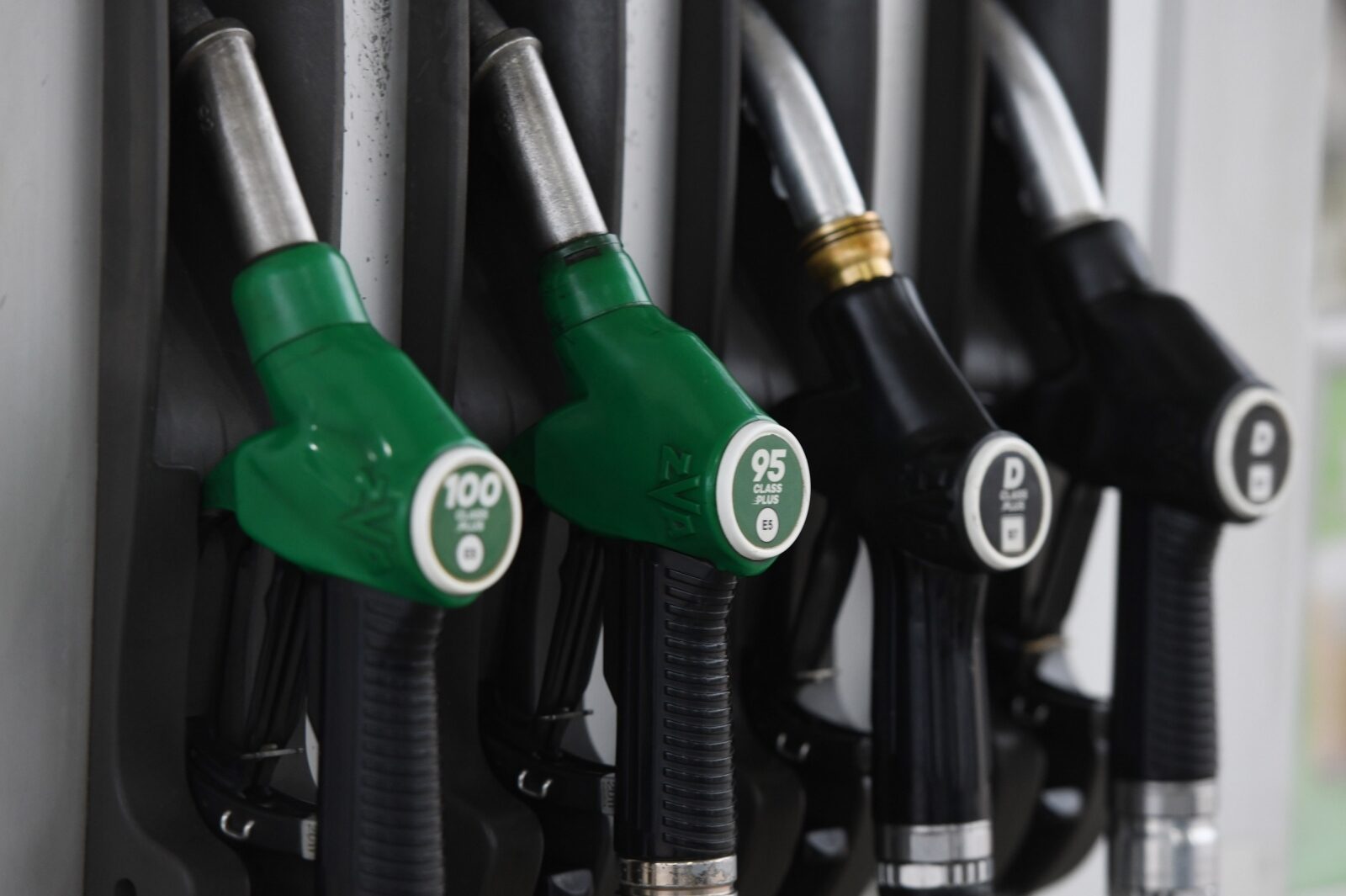 Nakon ponoći cijene goriva ponovno su porasle