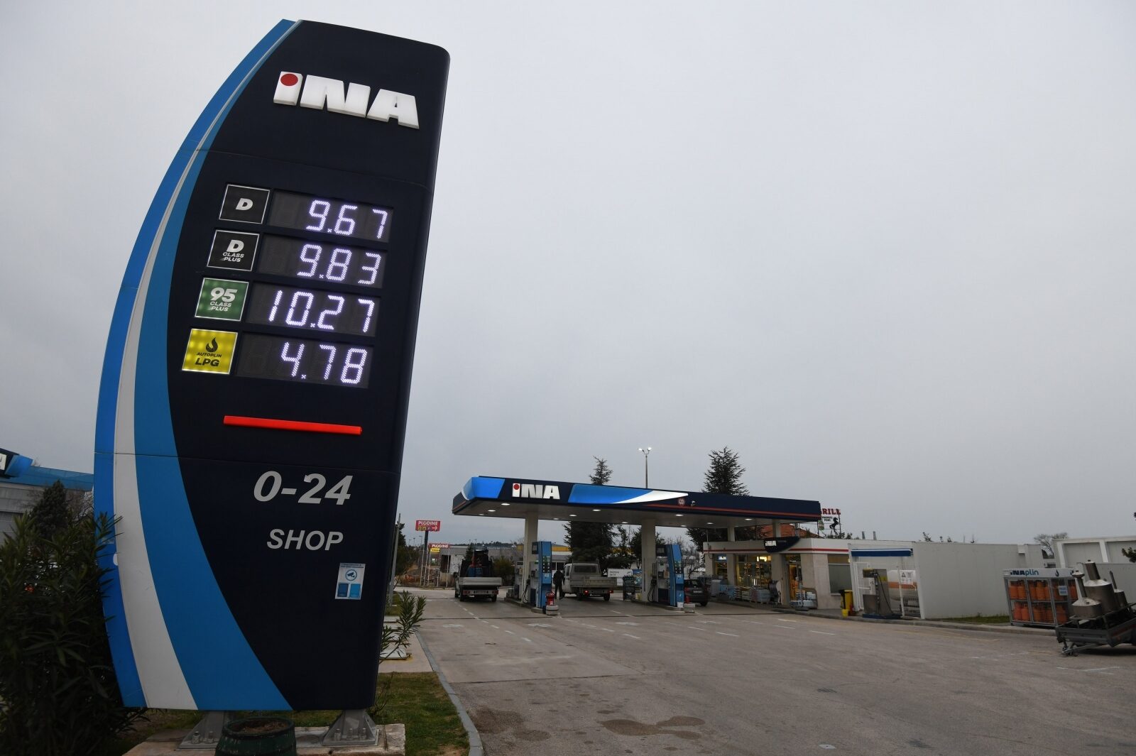 Nakon ponoći cijene goriva ponovno su porasle