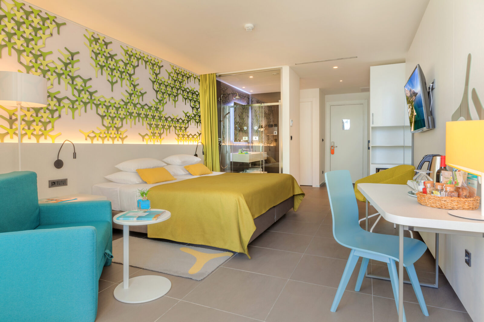Hotel_Berulia - Deluxe_Double_Room_Swim-Up_Pool (7)