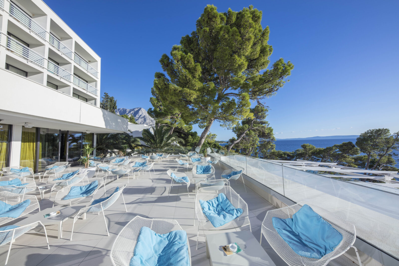 Hotel_Berulia - Lobby_Bar_Terrace (1)