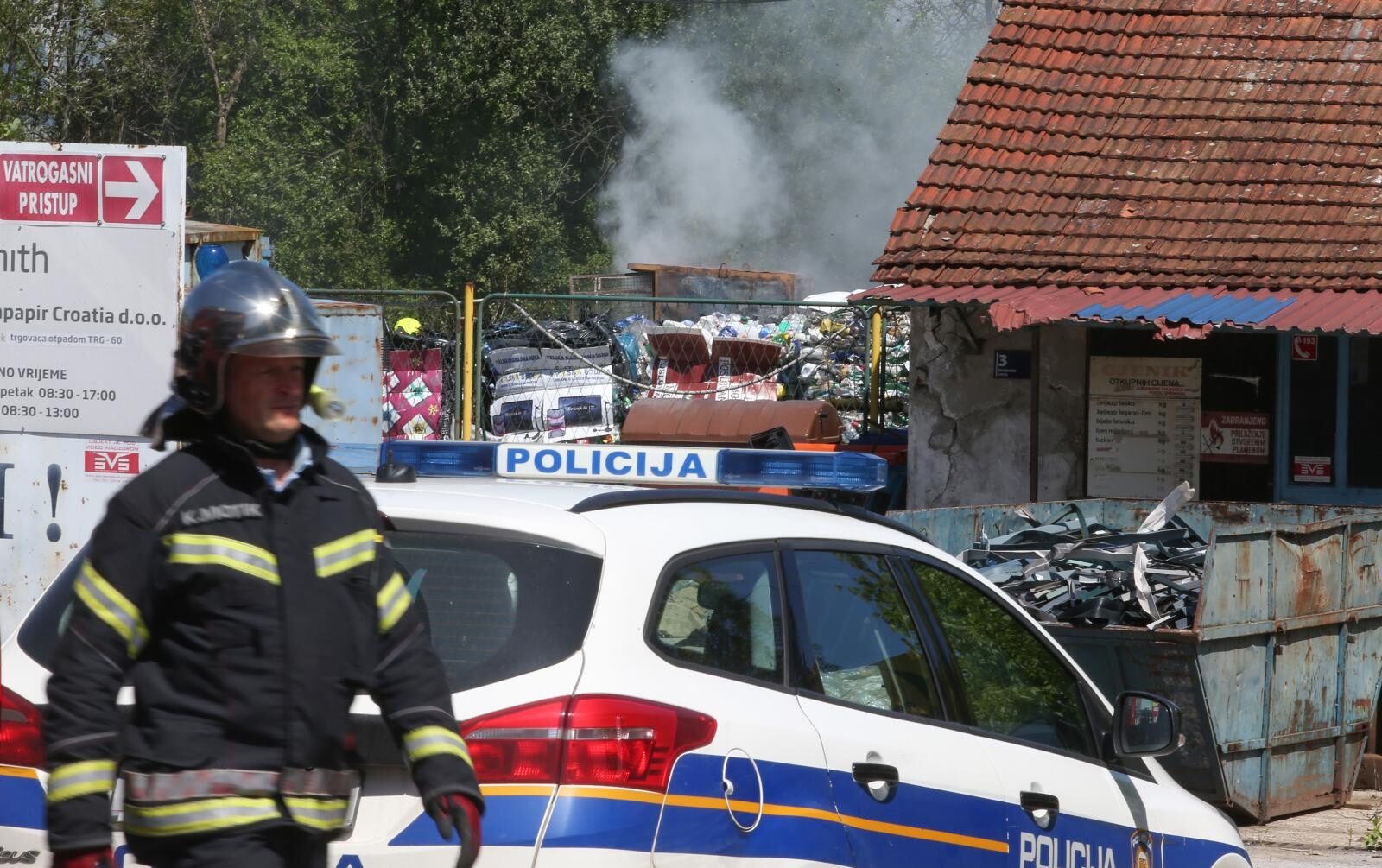 Požar u reciklažnom dvorištu u  Novom Zagrebu