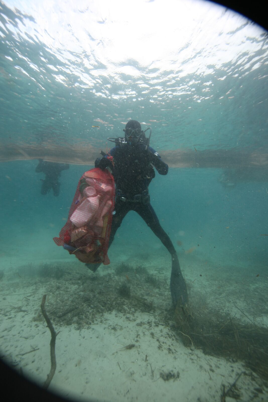 Trstenik ronioci ciscenje podmorja 251110.