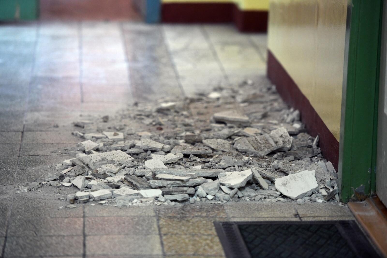 Nakon potresa urušen dio stropa u školi u Vrpolju