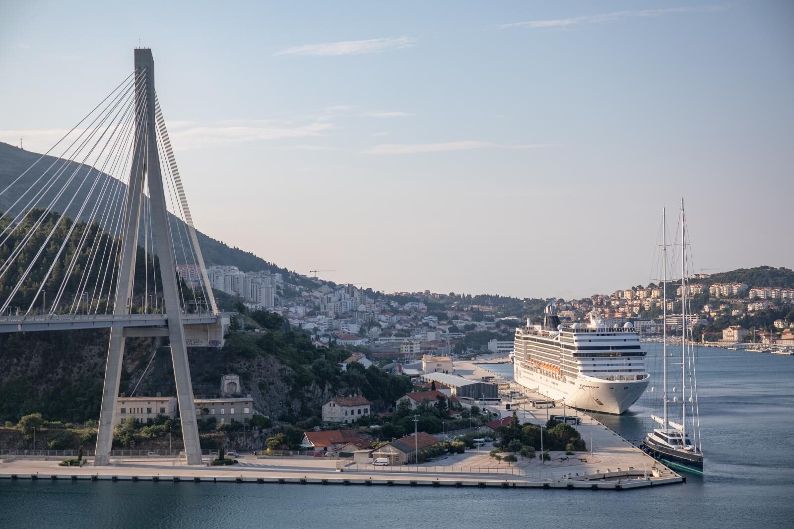 Dubrovnik: Prvi ovogodišnji kruzer uplovio u gradsku luku