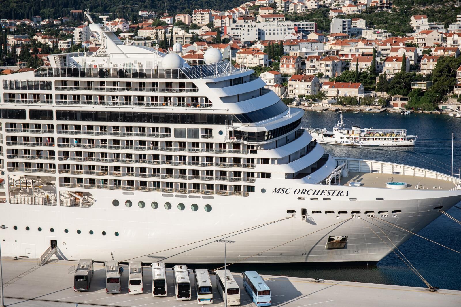 Dubrovnik: Prvi ovogodišnji kruzer uplovio u gradsku luku