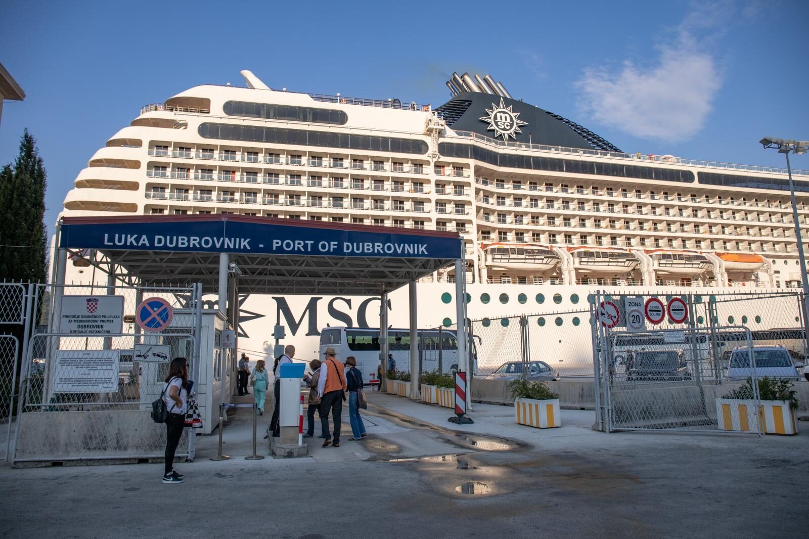 Dubrovnik: Prvi ovogodišnji kruzer uplovio u gradsku luku