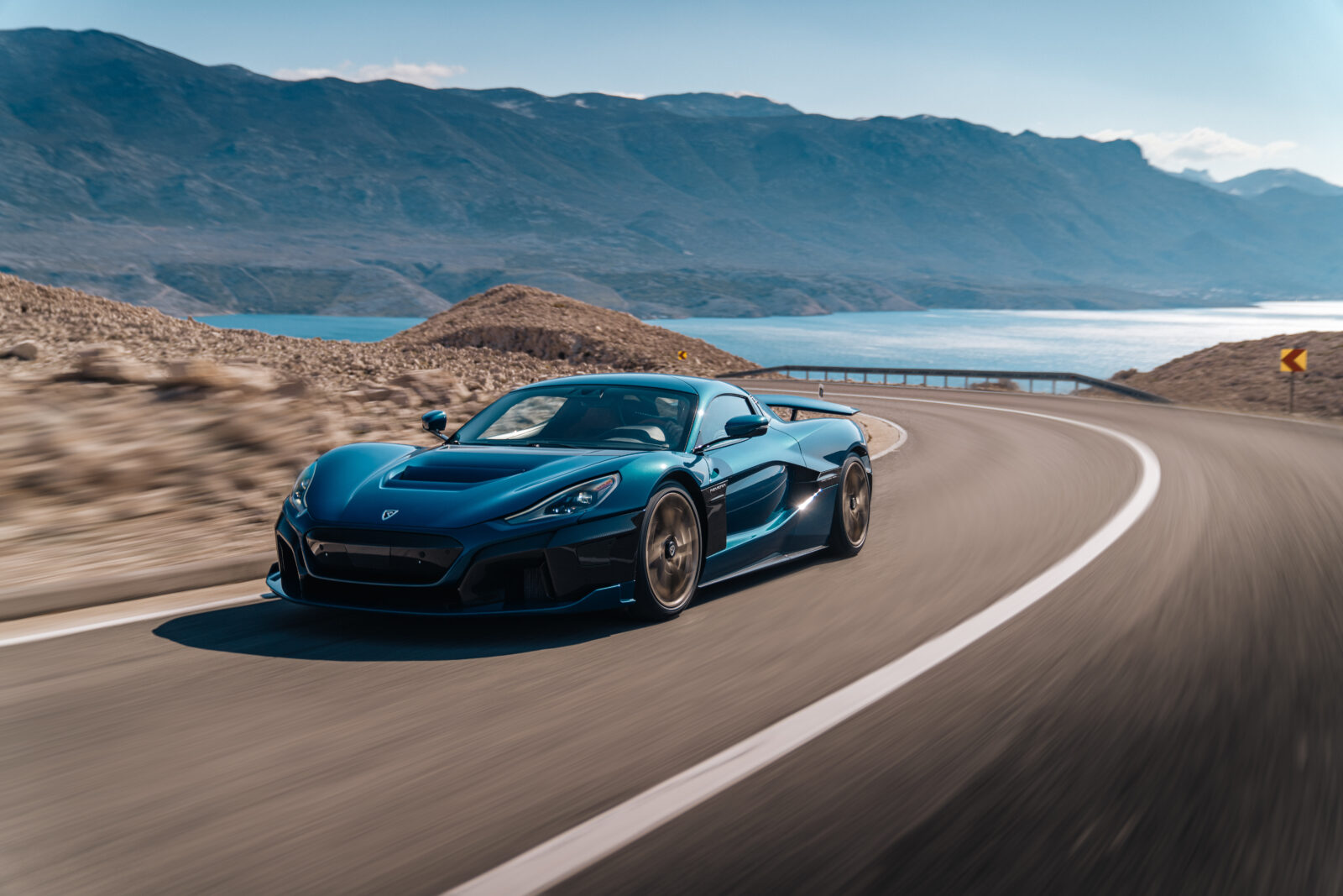RIMAC NEVERA DYNAMIC_7