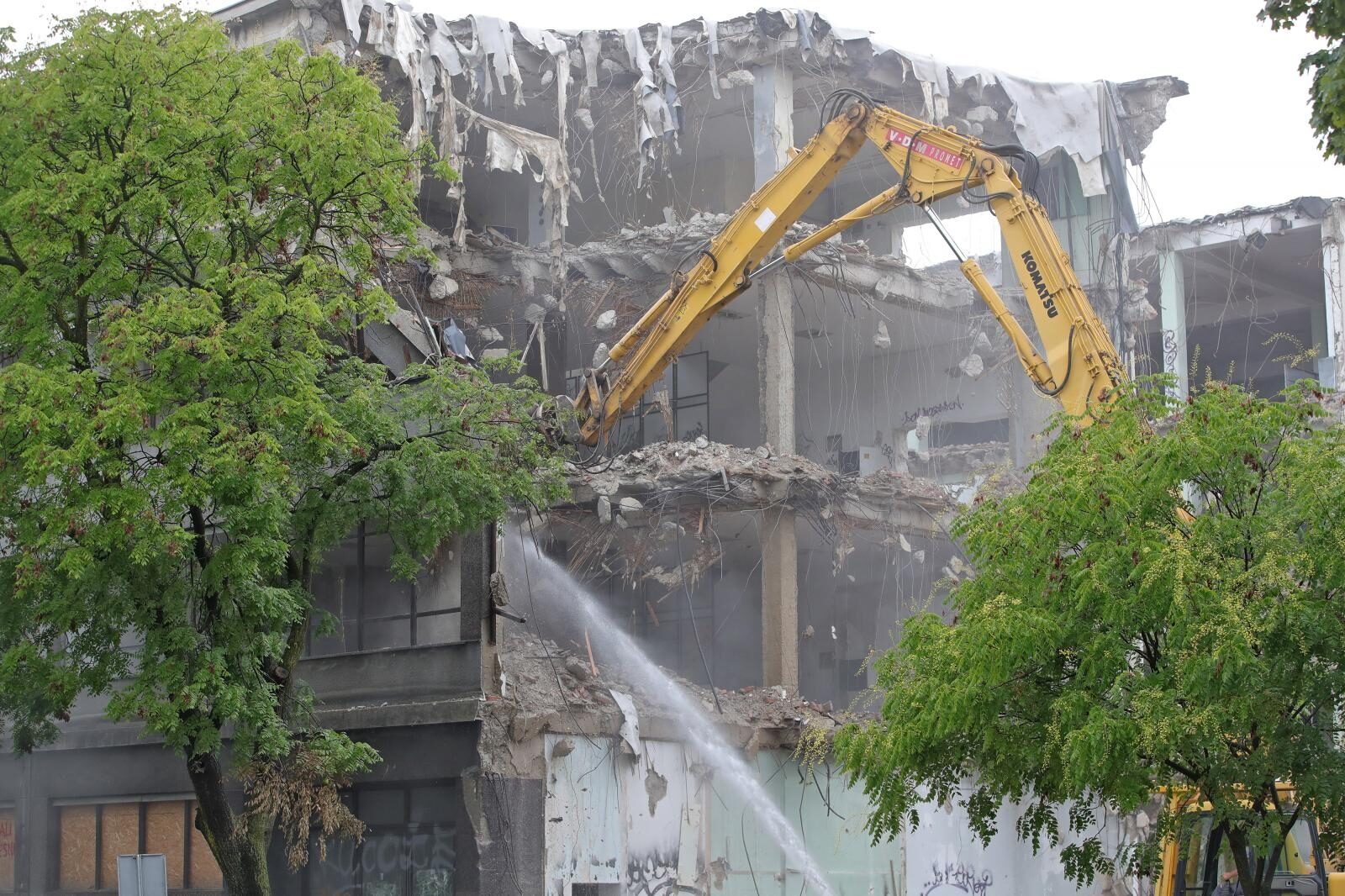 Zagreb: Rušenje zgrada bivše tvornice Kamensko