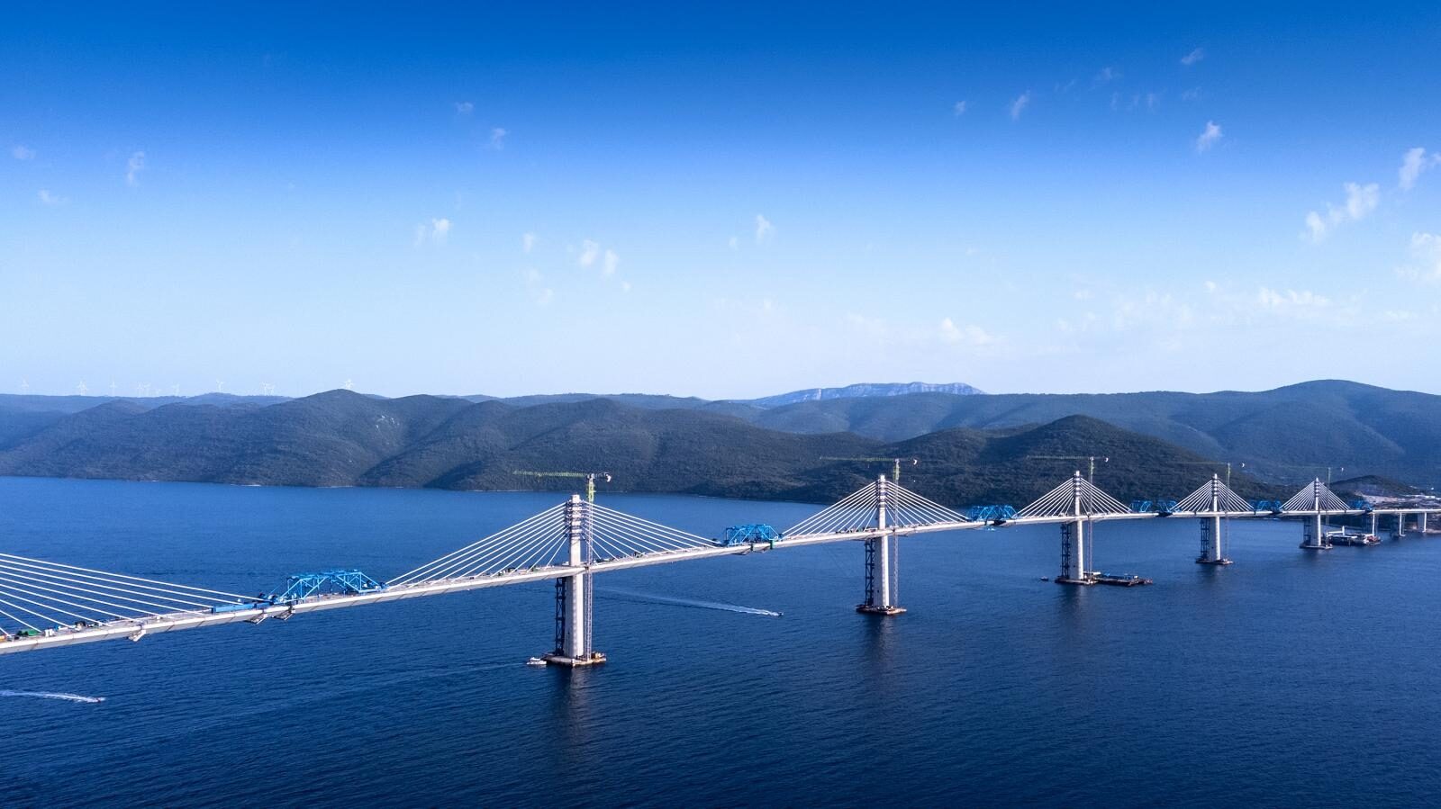 Pelješki most snimljen iz zraka