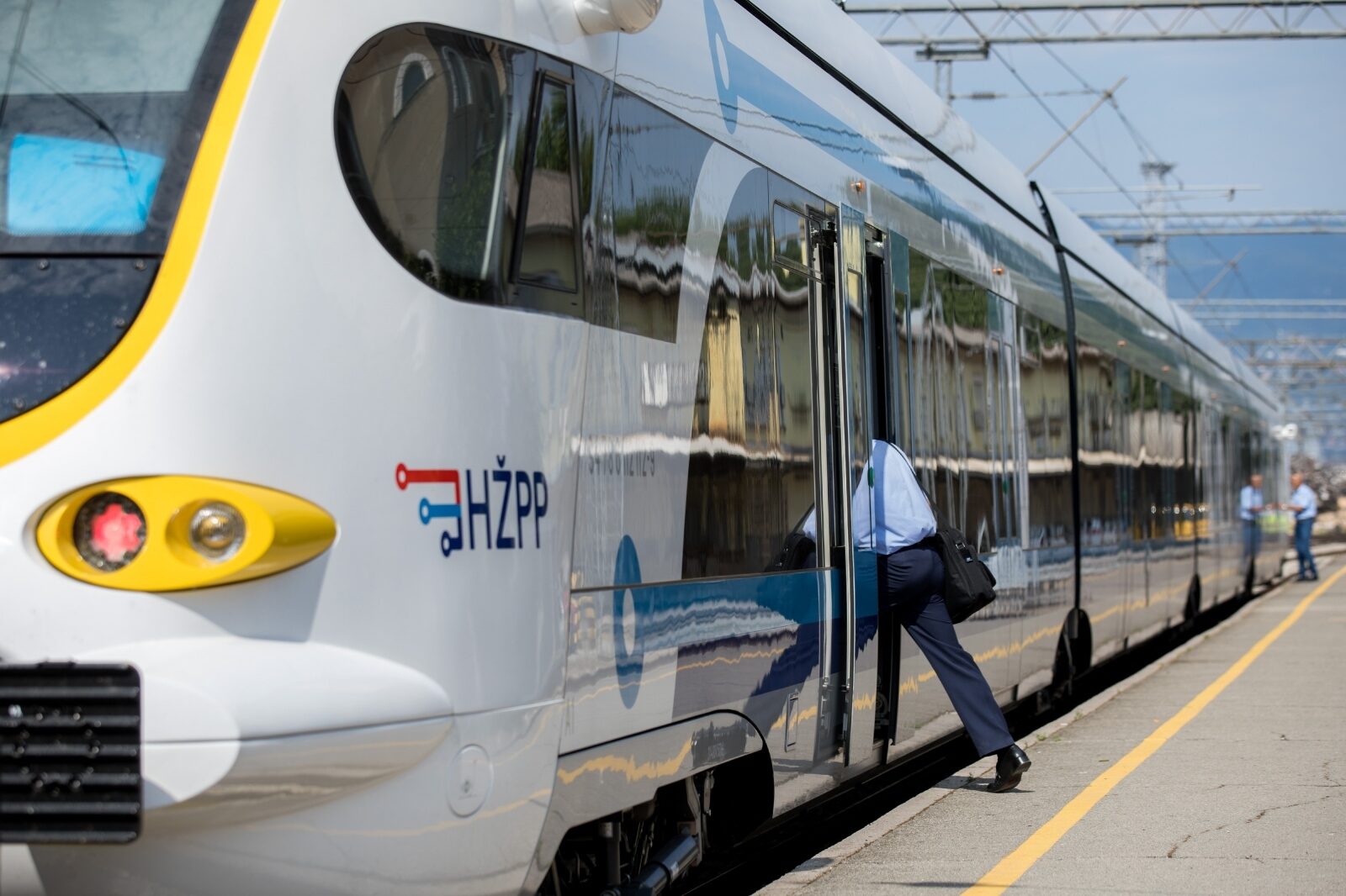 Rijeka: U promet pušten novi gradsko-prigradski vlak