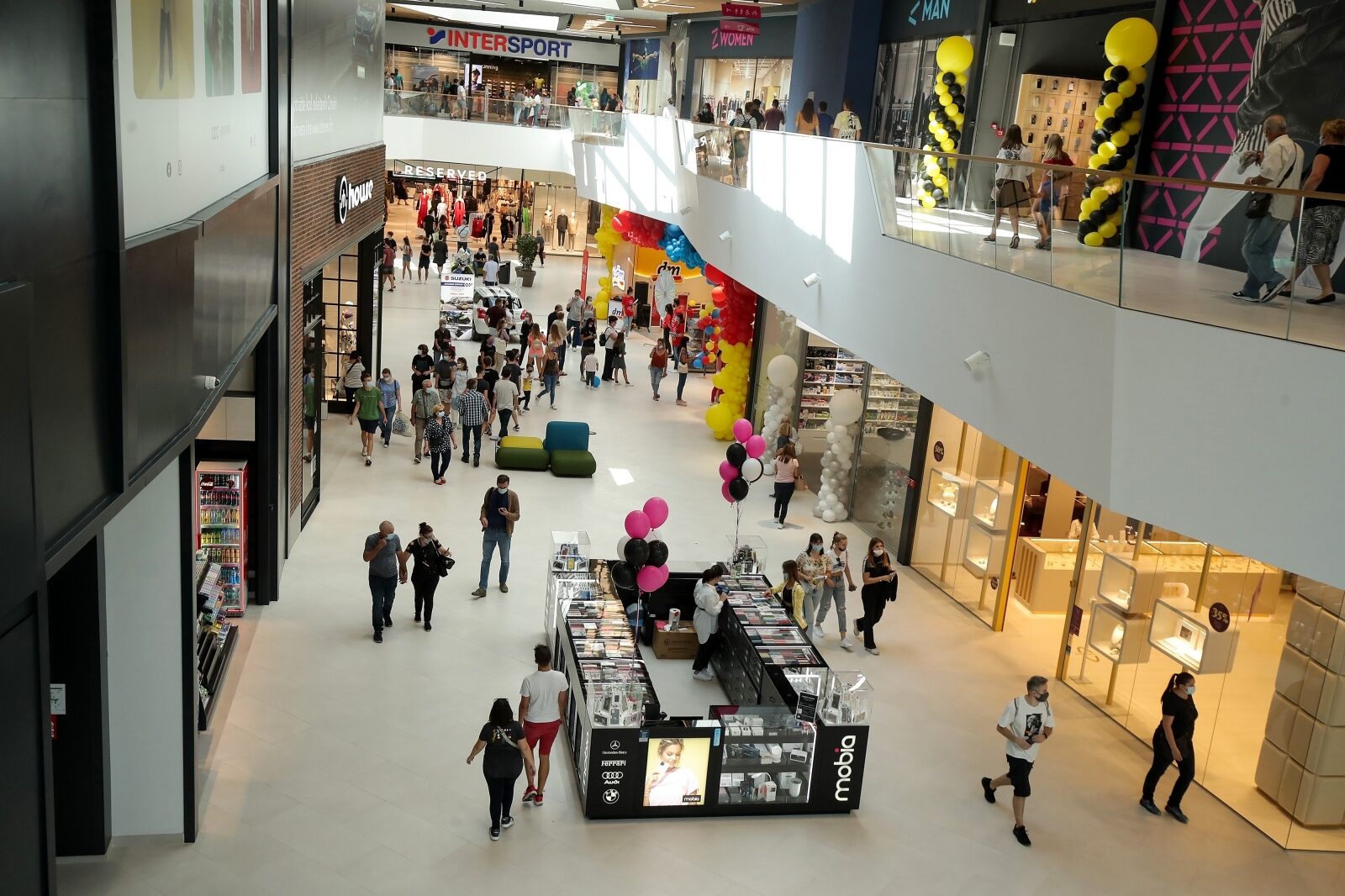 Zagreb: Velike gužve na otvorenju Z Centra u naselju Špansko