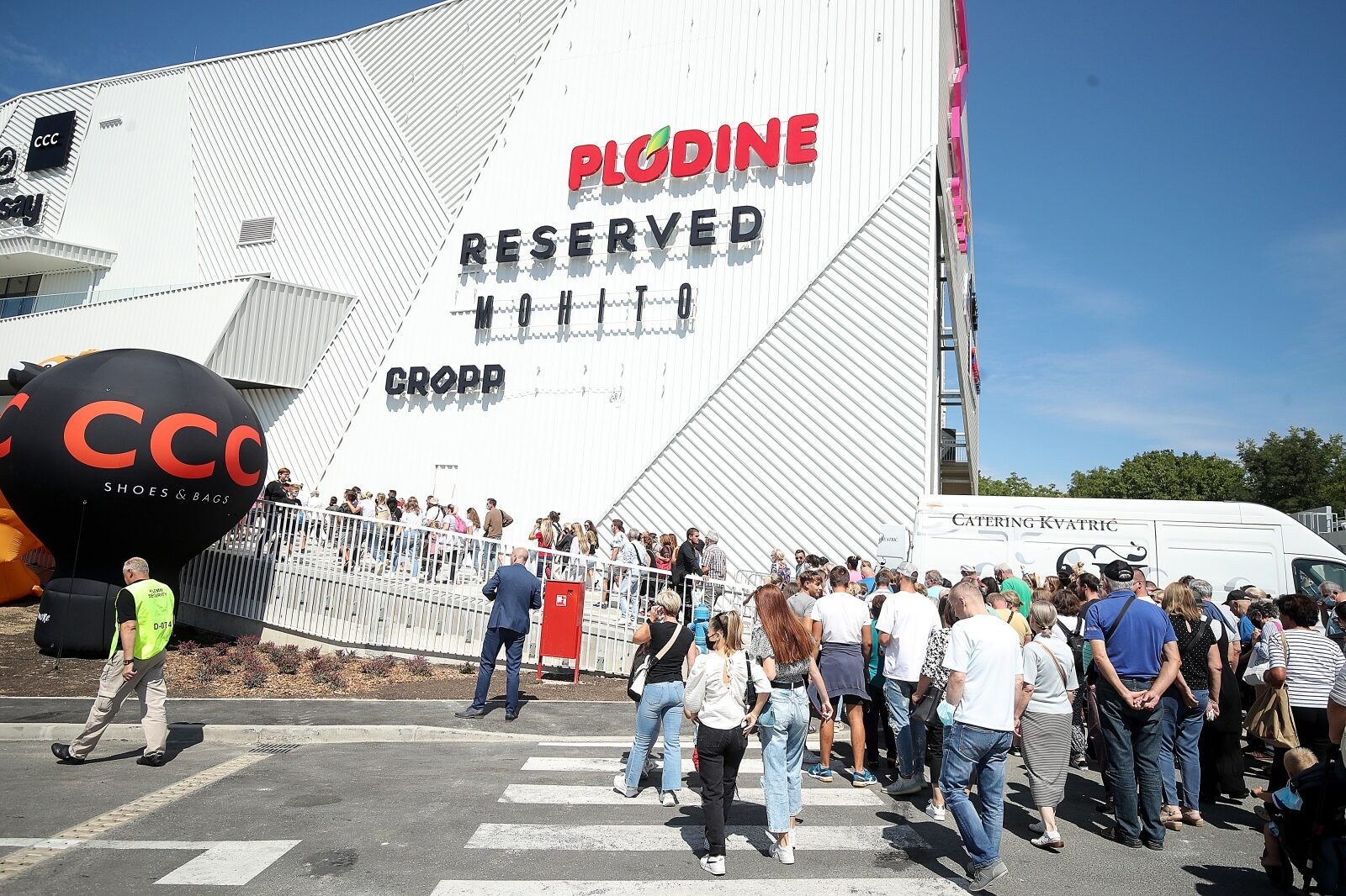 Zagreb: Velike gužve na otvorenju Z Centra u naselju Špansko