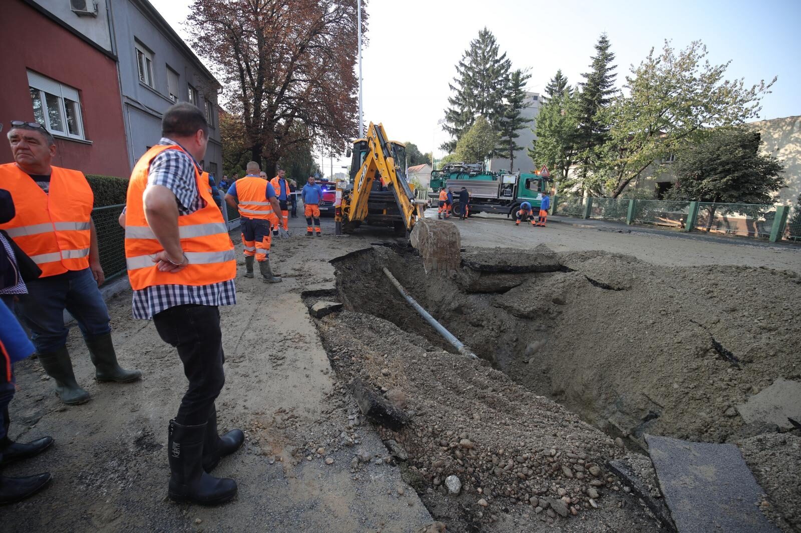 Zagreb: Zbog puknute cijevi u Selskoj poplavljen dio gradske četvrti trešnjevka sjever