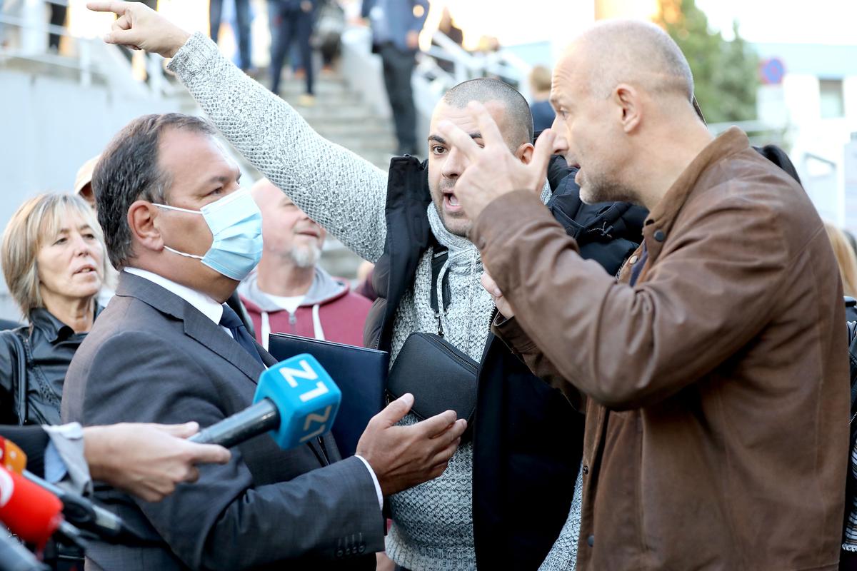 Prosvjed na Rebru zbog uvođenja Covid potvrda