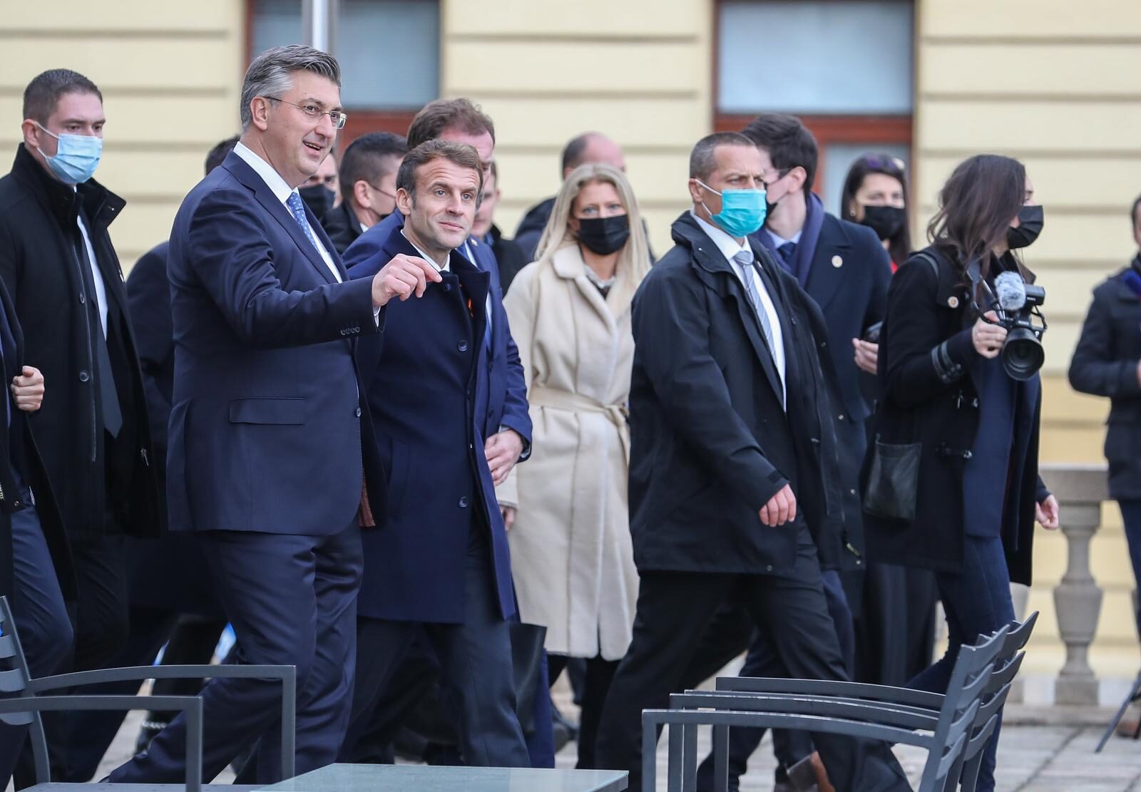 Zagreb: Rimac ispred Esplanade Macronu predstavio Neveru i Bugatti