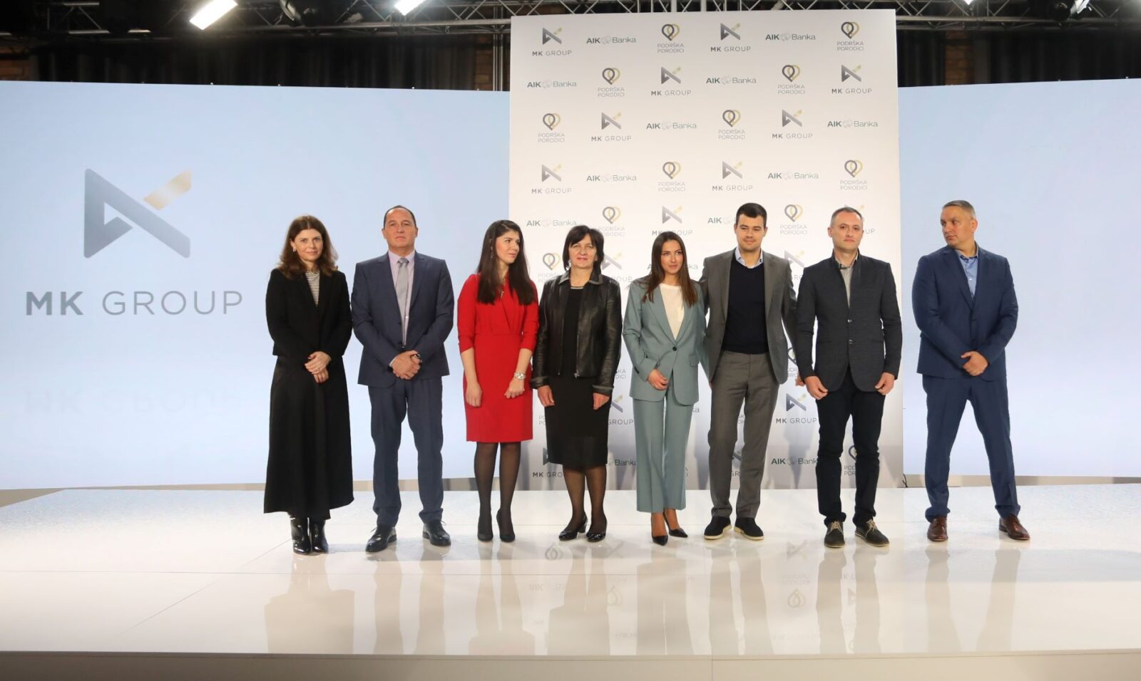 MK_PR_Aleksandar Kostić, potpredsjednik MK Group s predstavnicima rodilišta_01