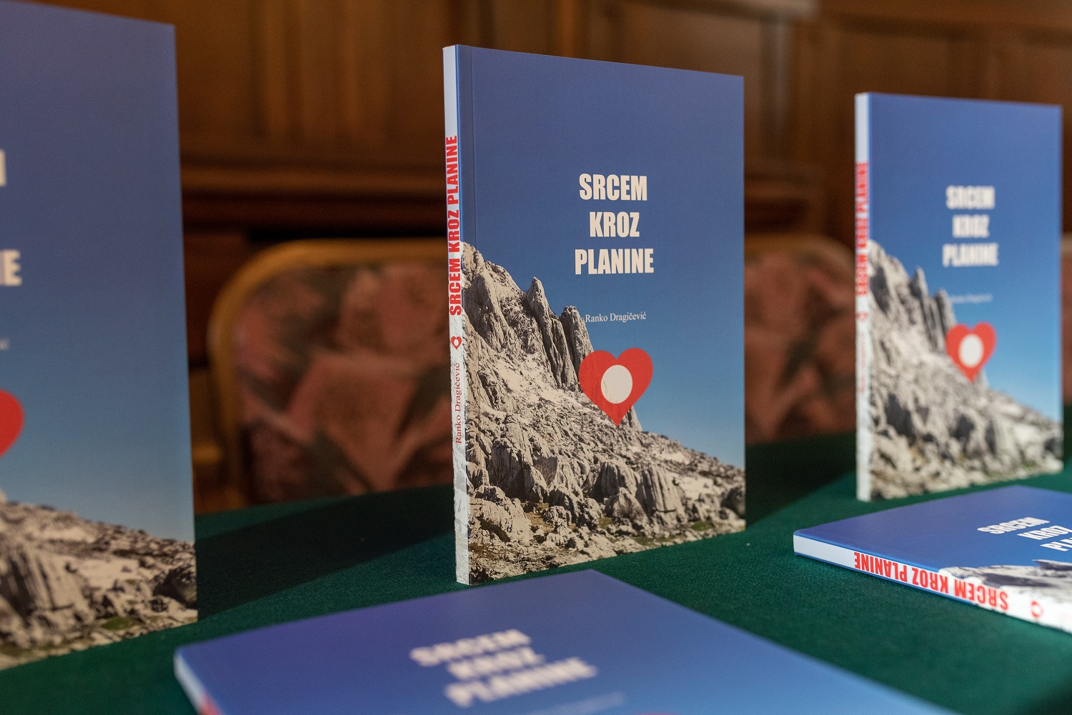 Knjiga Srcem kroz planine