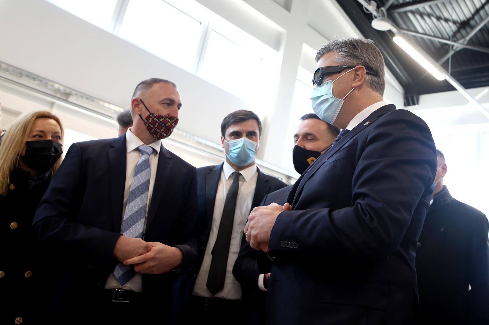 Premijer Andrej Plenković u Novskoj obišao Poduzetnički inkubator PISMO 2 gdje se dobro zabavio