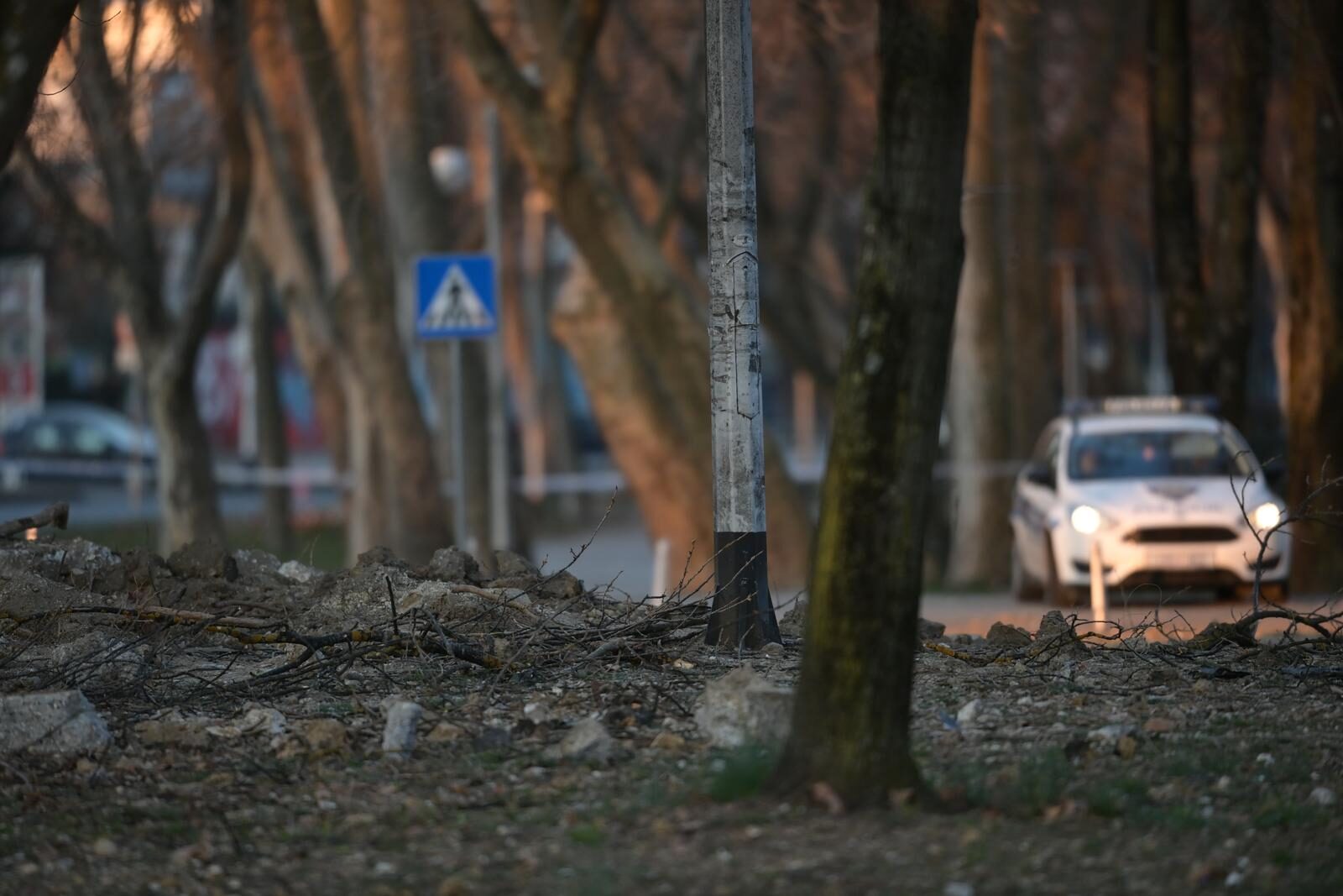 Na Jarunu specijalizirani timovi, pronađen krater i dva padobrana