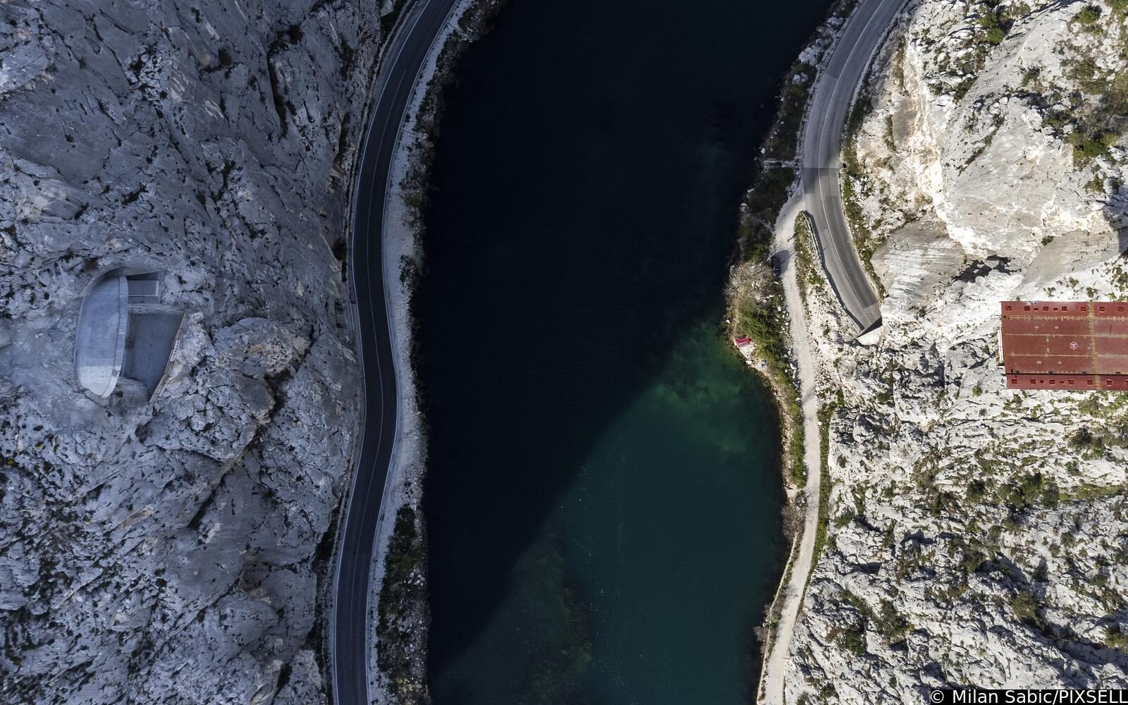 Omiš: Pogled iz zraka na početak gradnje najkompleksnijeg i najspektakularnijieg mosta u Hrvatskoj