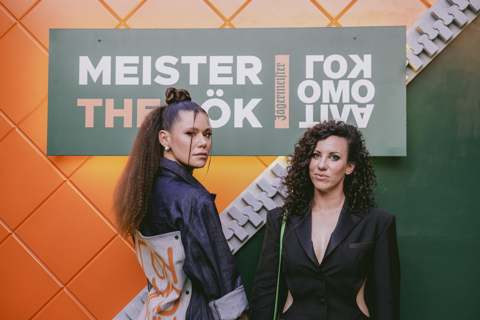 Lana Puljić i Nadine Kramarić; autor Matej Grgić