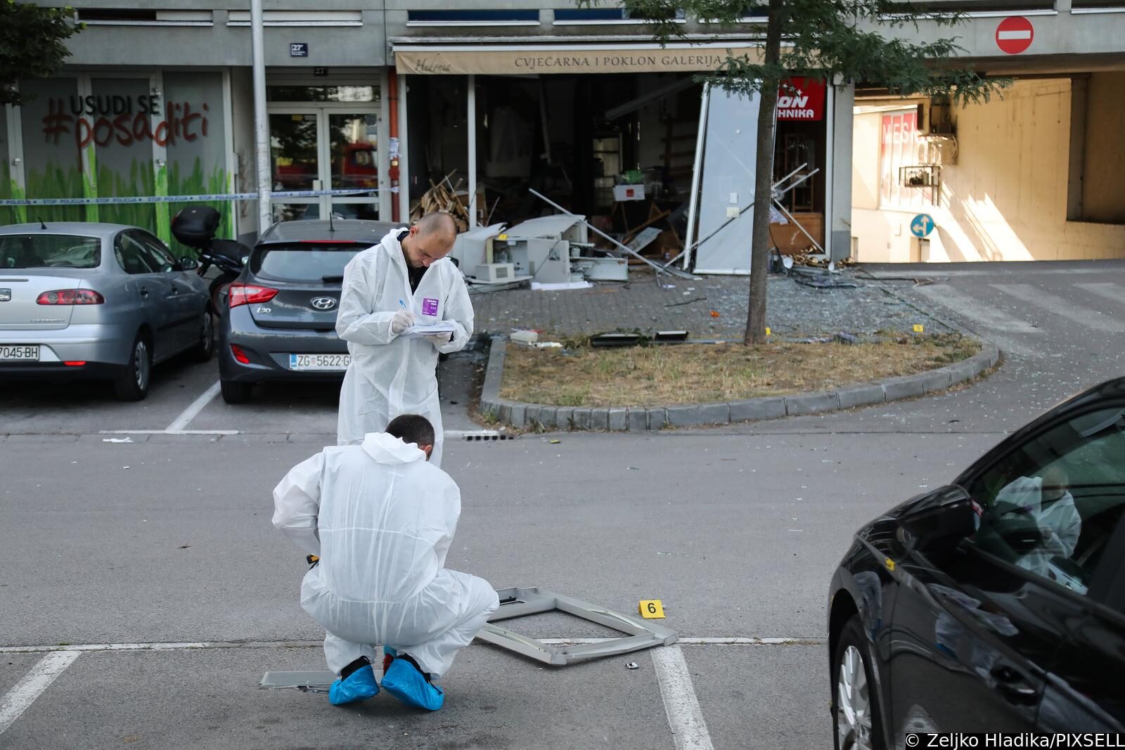 U Sesvetama raznesen bankomat HPB-a