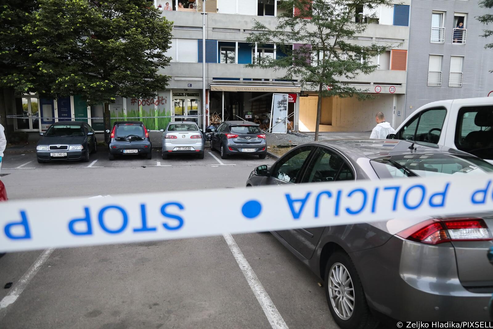 U Sesvetama raznesen bankomat HPB-a